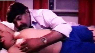 ছোট বাবে কেনজি রিভের নীচে বড় ডিক গ্রামের চোদাচুদি